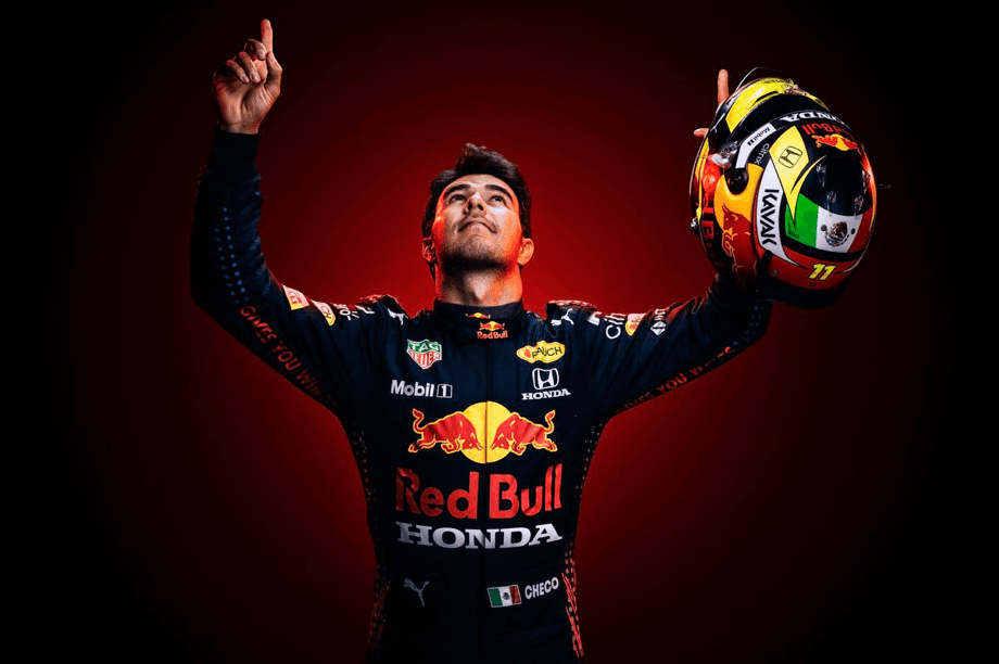 Checo Pérez renovó contrato con Red Bull hasta 2024