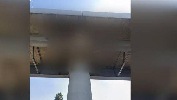 La trabe en mal estado que pudo ser causa a el colapso de la línea 12, ha sido censurada por Google Maps