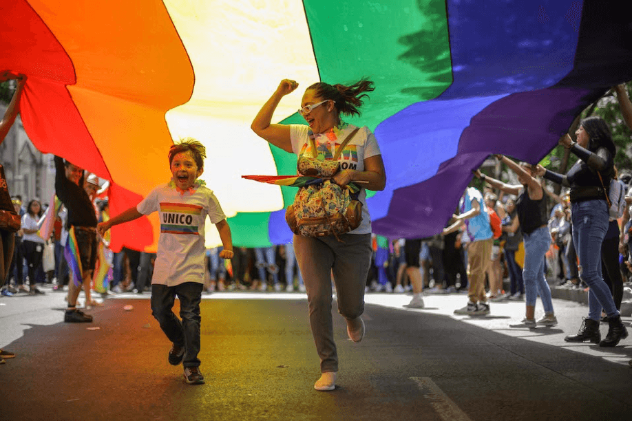 IMSS realizará pruebas de VIH y de Hepatitis C durante la marcha LGBTTTIQ+
