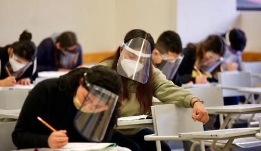 Hugo López-Gatell califica como “fantasioso” pensar que no habrá contagios en escuelas