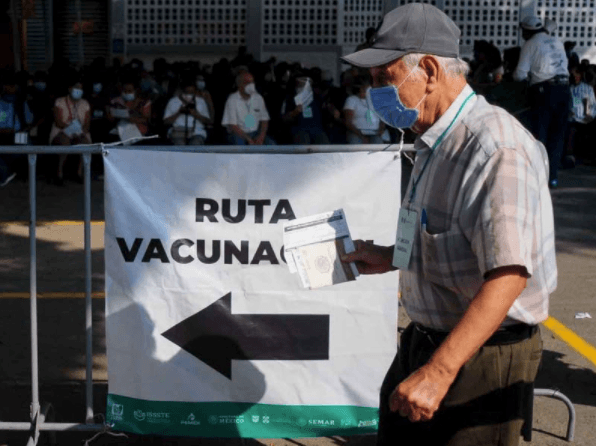 Adultos mayores de Benito Juárez, Álvaro Obregón y Cuauhtémoc reciben segunda dosis en estos días