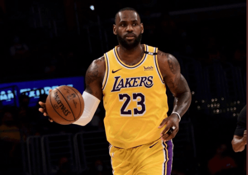 Lakers caen ante Suns de Phoenix