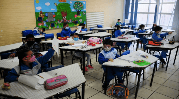 Las clases presenciales continuará en un modalidad diferente en la CDMX ante el cambio del semáforo a amarillo