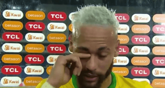 ¡Emoción al mil! Neymar llora ante la victoria de Brasil vs Perú.