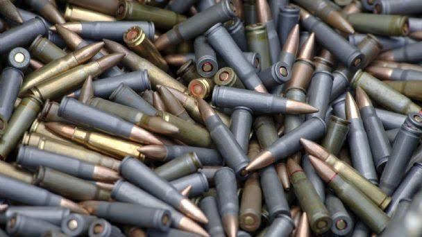 Roban dos camiones con 7 millones de cartuchos en Guanajuato