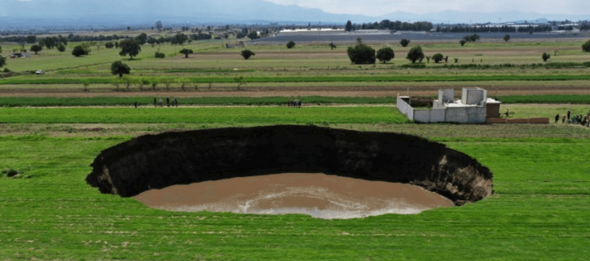 Crece socavón de Puebla