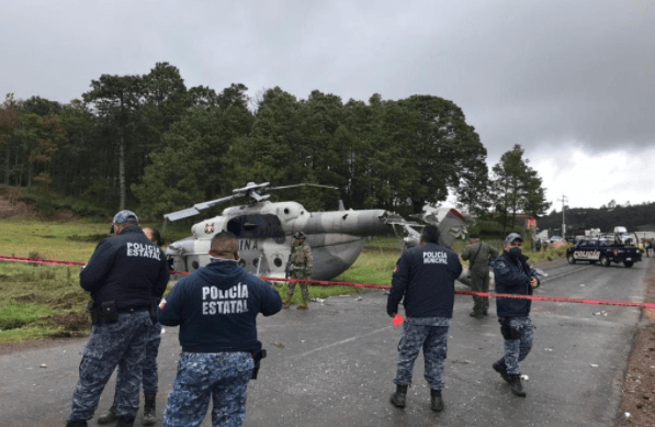 Cae helicóptero de la marina donde viajaba el secretario de gobernación de Veracruz