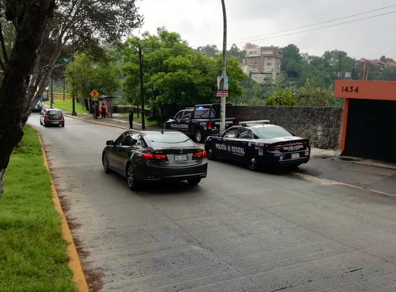 Se colocan retenes de seguridad en Estado de México por supuestas extorsiones.