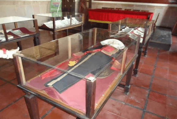 Roban traje de Morelos del museo en Apatzingán