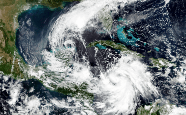 El nuevo huracán Larry acecha las costas mexicanas