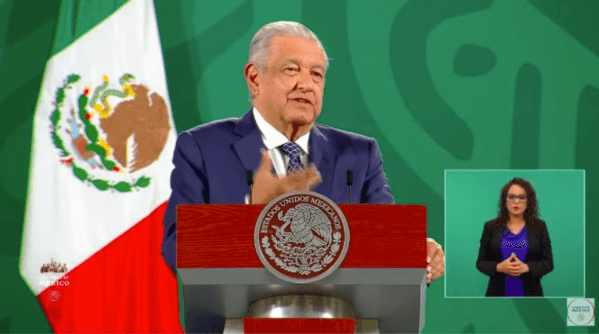 AMLO critica al Fondo Monetario Internacional