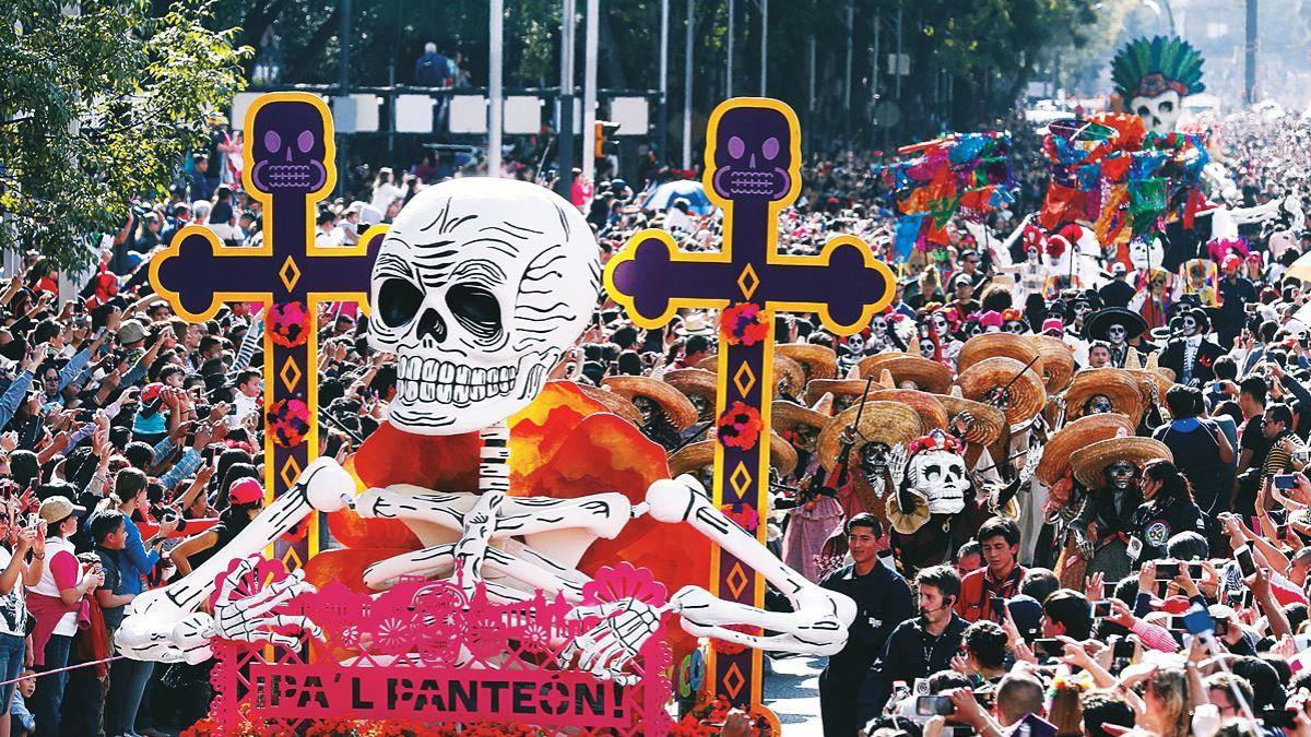 La OPS le llama  la atención a México por desfile de Día de Muertos