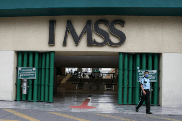 Evacúan hospital del IMSS en Torreón, porque una mujer despedía gases tóxicos