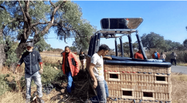 Cae globo aerostático en Teotihuacán, deja nueve turistas heridos
