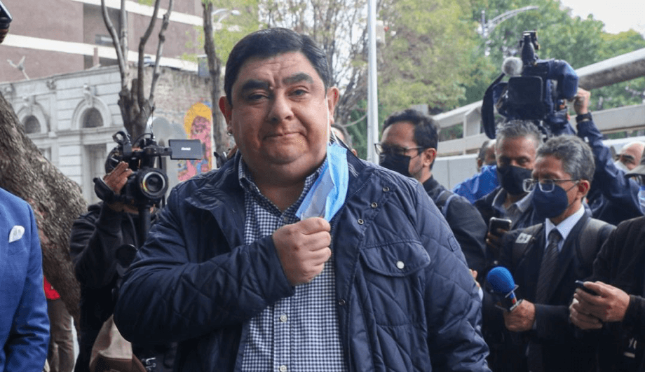 Iñaki Blanco, ex fiscal de Guerrero comparece por el Caso Ayotzinapa