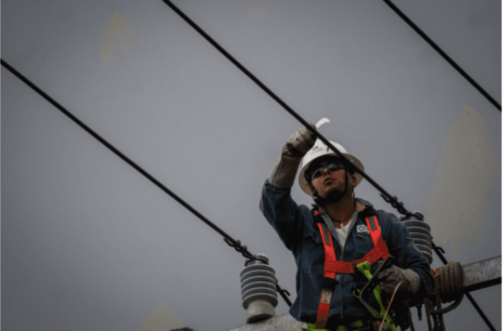 Quienes voten en contra de la Reforma Eléctrica están a favor de que sigan robando al país: AMLO