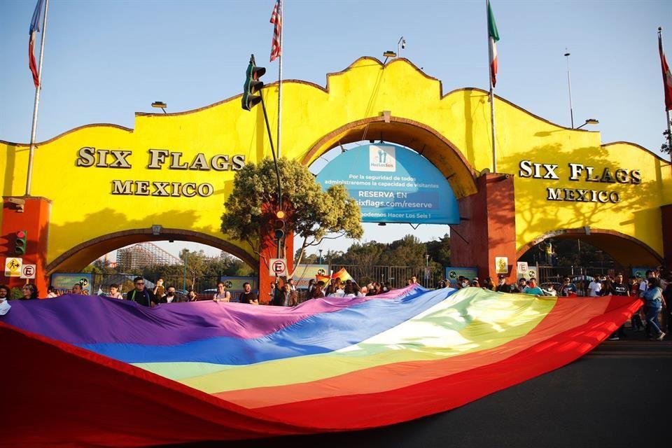 Six flags y la polémica por discriminación LGBT