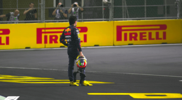 Checo Pérez sufrió en Arabia Saudita