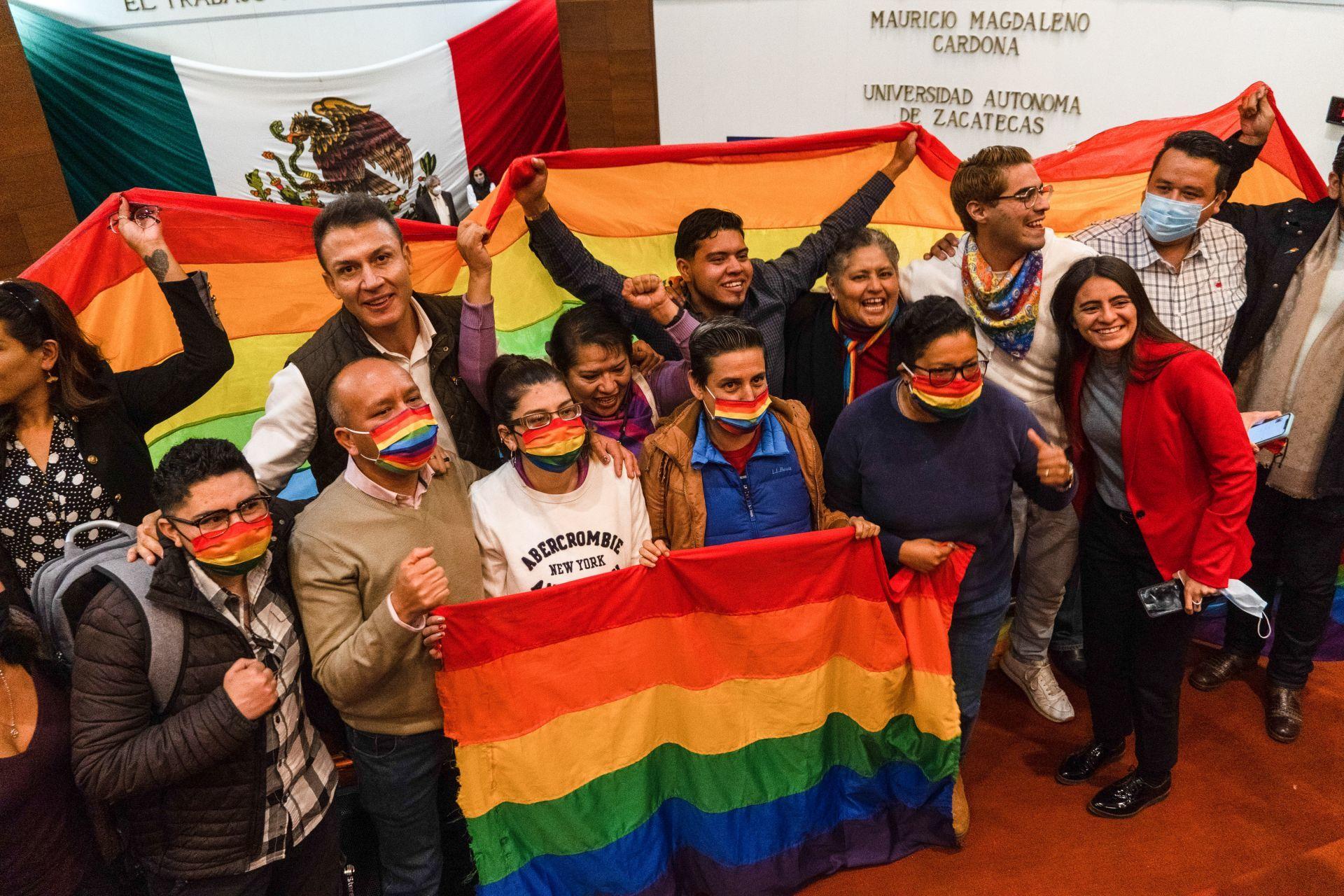 Zacatecas aprueba matrimonio igualitario