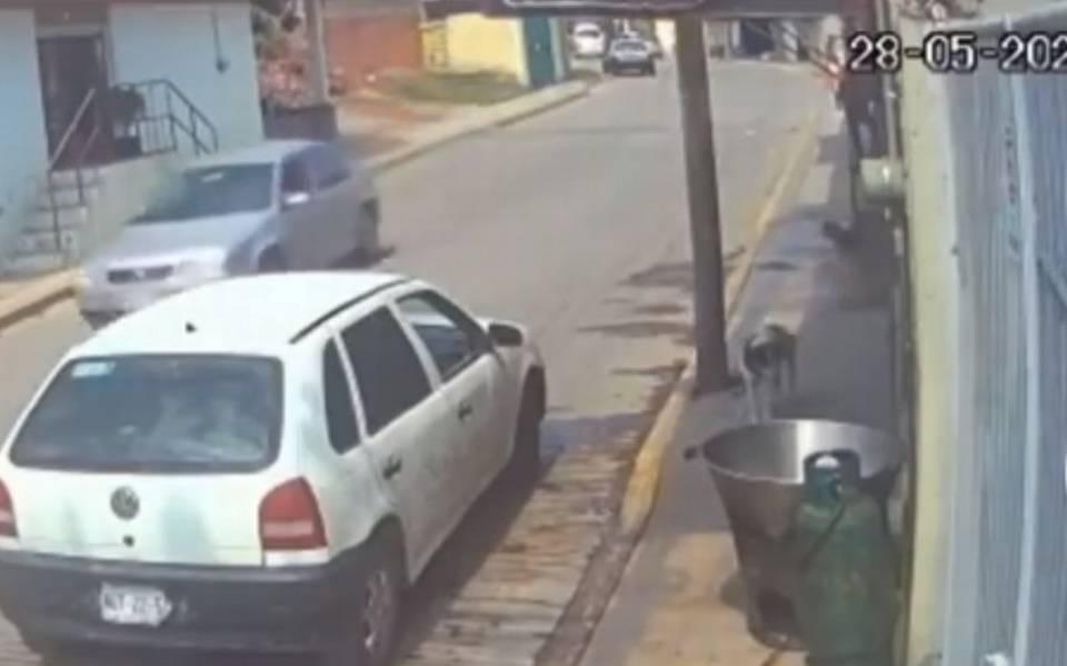 Sentencian a individuo que arrojó a un perro a un recipiente con aceite hirviendo