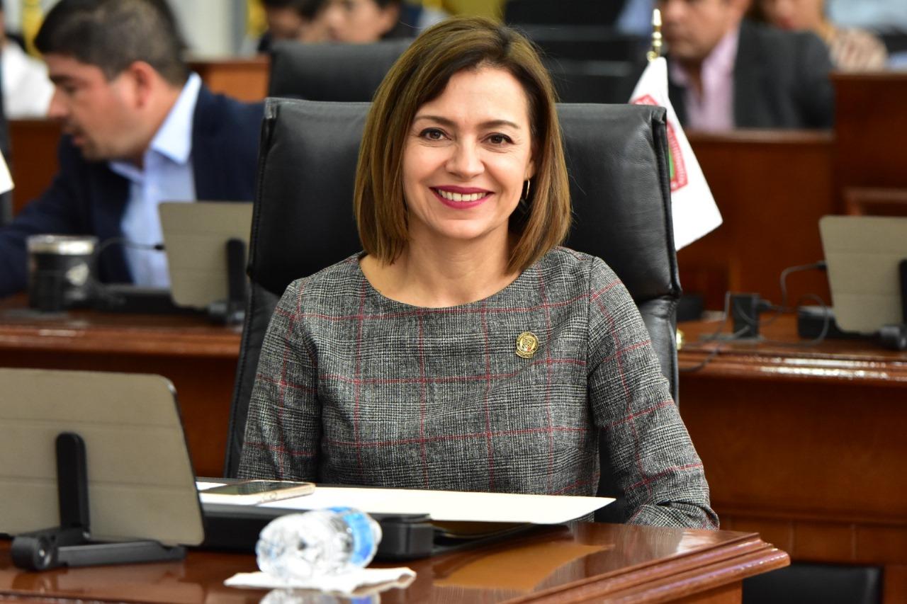 Alumnos y maestros son rehenes de intereses políticos: Isela Martínez