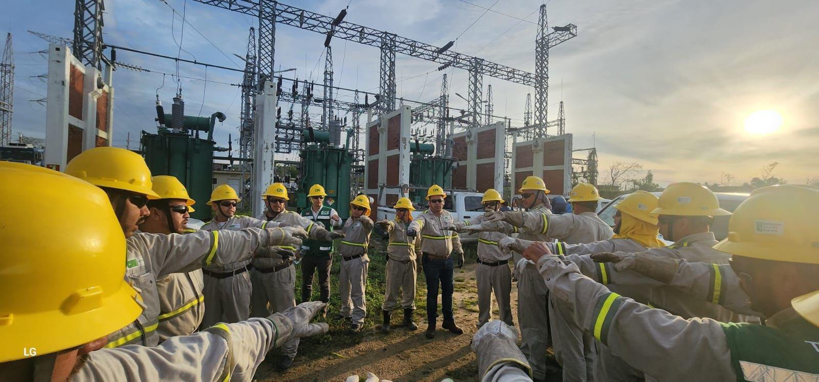 Acapulco ya está al 50% en el suministro de energía eléctrica