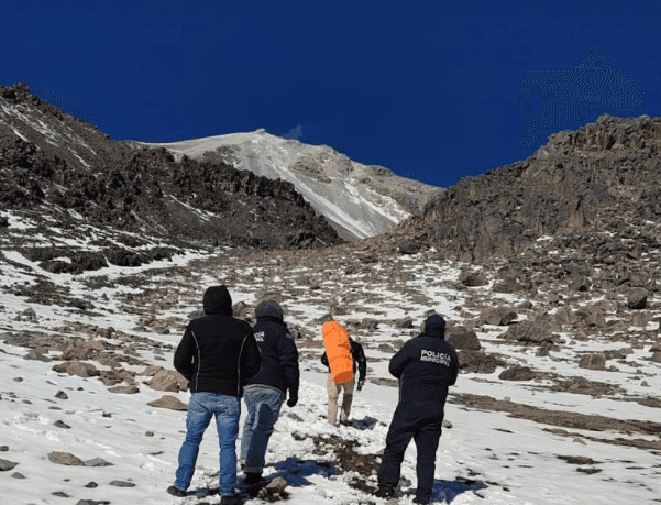 Localizan a 11 alpinistas perdidos en el Pico de Orizaba