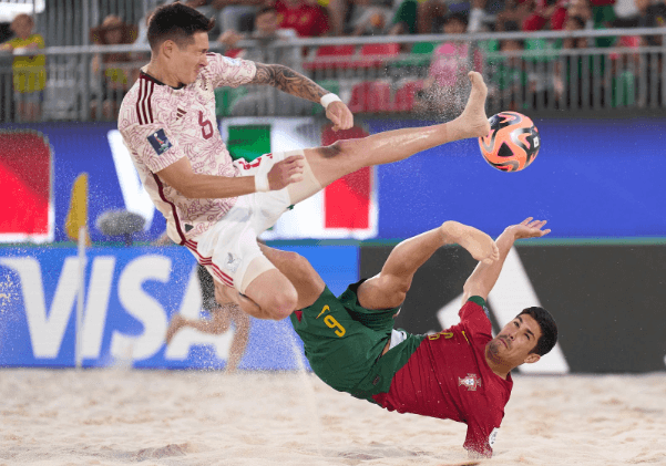 México cae ante Portugal en el Mundial de fútbol de Playa