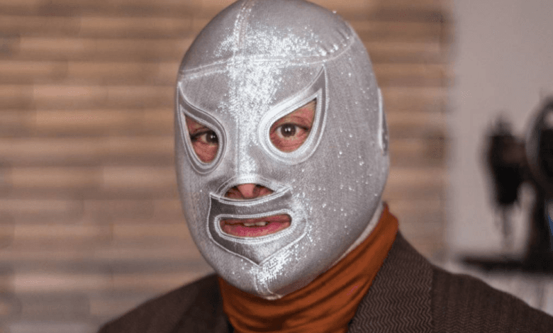 Hijo del Santo anuncia gira del adiós