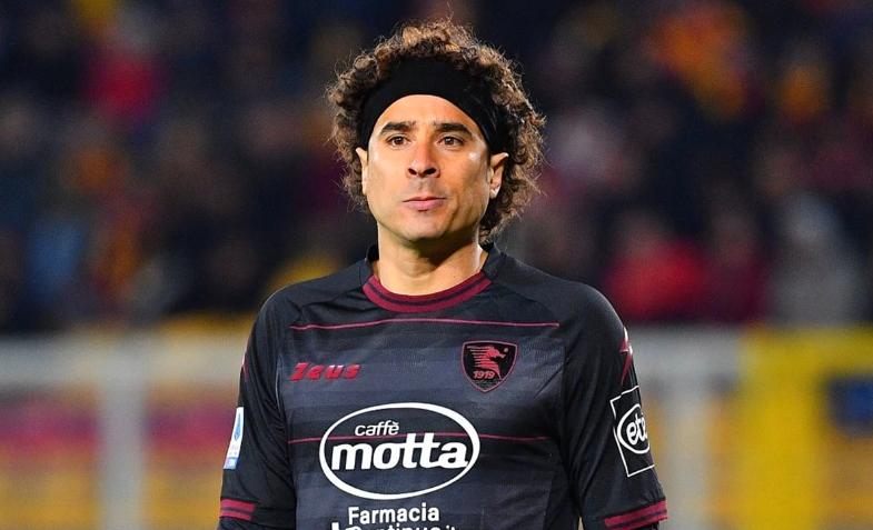 Memo Ochoa sale del fútbol italiano
