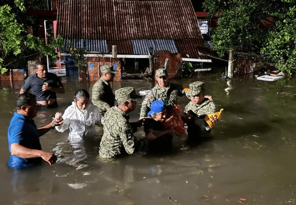 Fuertes precipitaciones inundan Chetumal