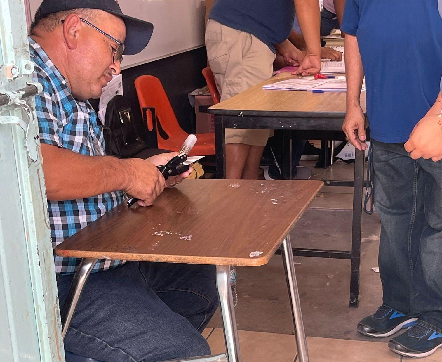 Cientos de fronterizos se quedan sin otra en casillas especiales