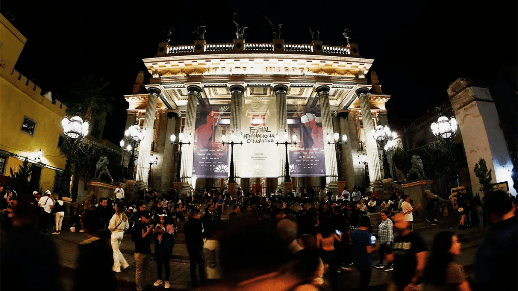 Insisten autoridades en cobrar impuestos al Festival Cervantino