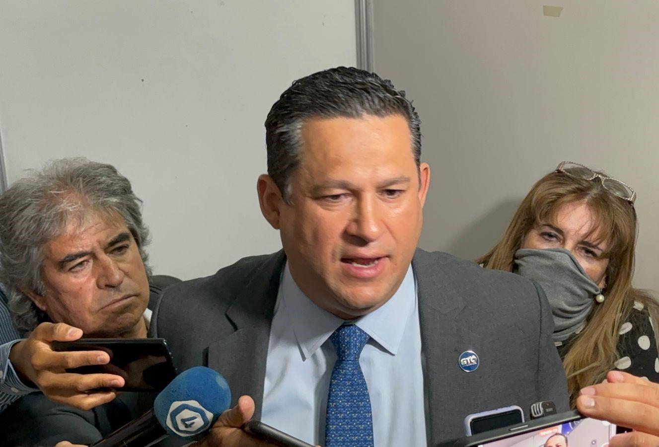 Insiste gobernador de Guanajuato en abrir mesas de trabajo para definir el futuro del FIDESSEG