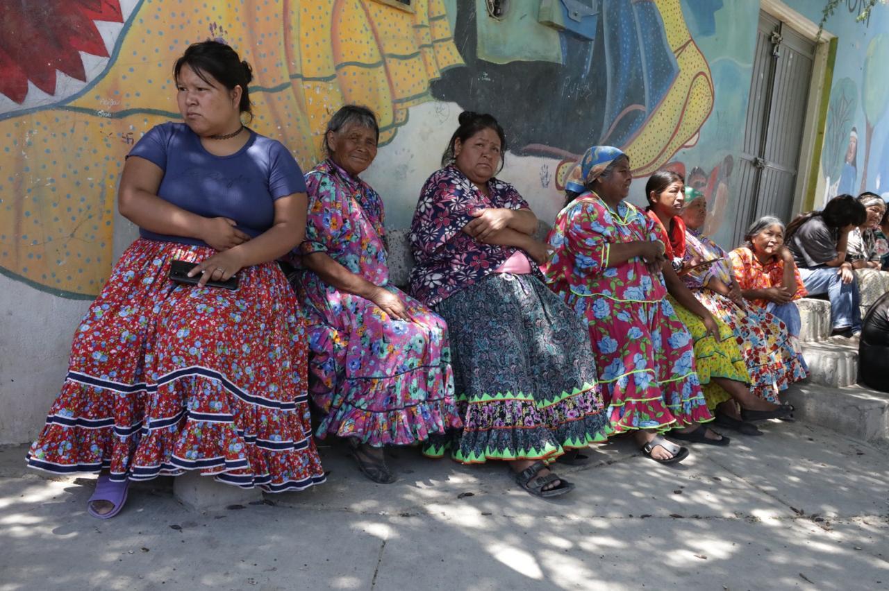 Entregan apoyos a familias de pueblos originarios en la frontera de Chihuahua
