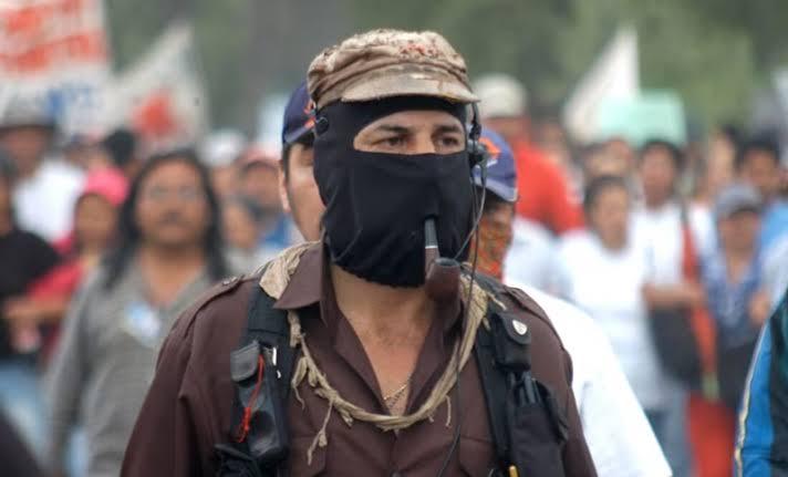 Subcomandante Marcos compara  a AMLO con Salinas de Gortari