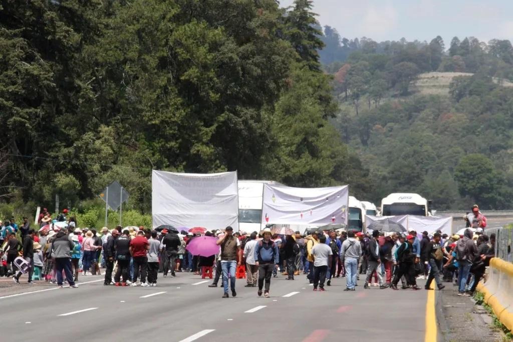 Liberan bloqueo en la México- Puebla