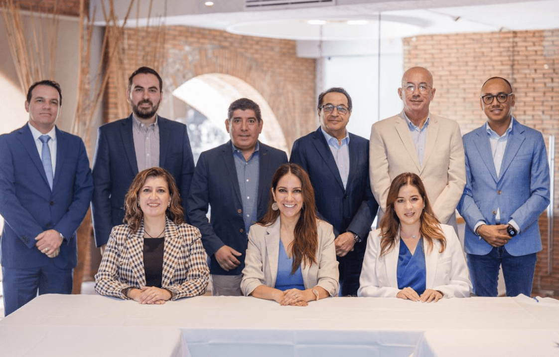 Diputados federales del PAN se reúnen con la gobernadora electa de Guanajuato