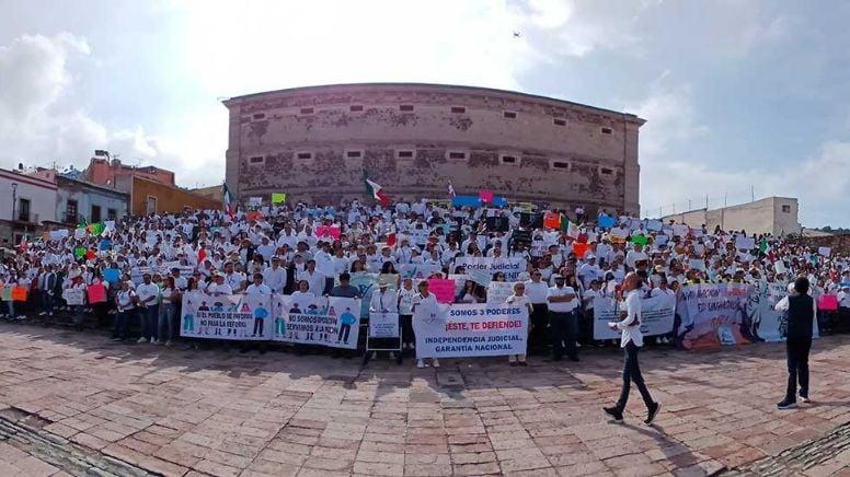 Marchan nuevamente magistrados contra la ya aprobada reforma al poder judicial en Guanajuato