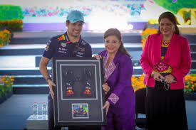Clara Brugada apoya la continuidad de la F1 en México