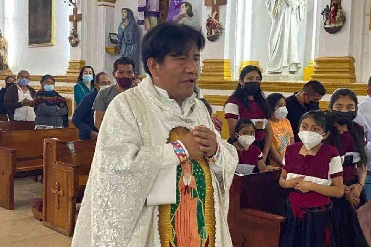 Muere el padre Marcelo Pérez en Chiapas y Sheinbaum promete cero impunidad
