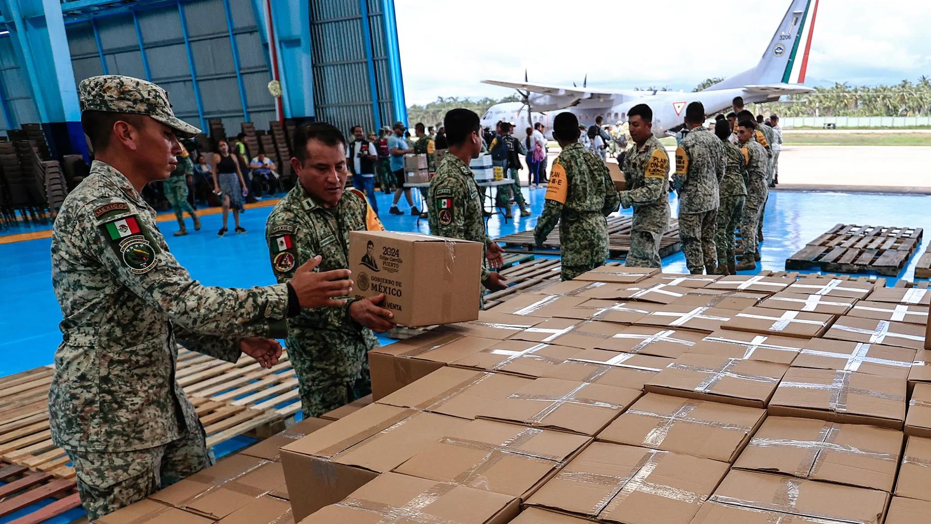 Guerrero recibe 133 toneladas de ayuda por parte de la Sedena