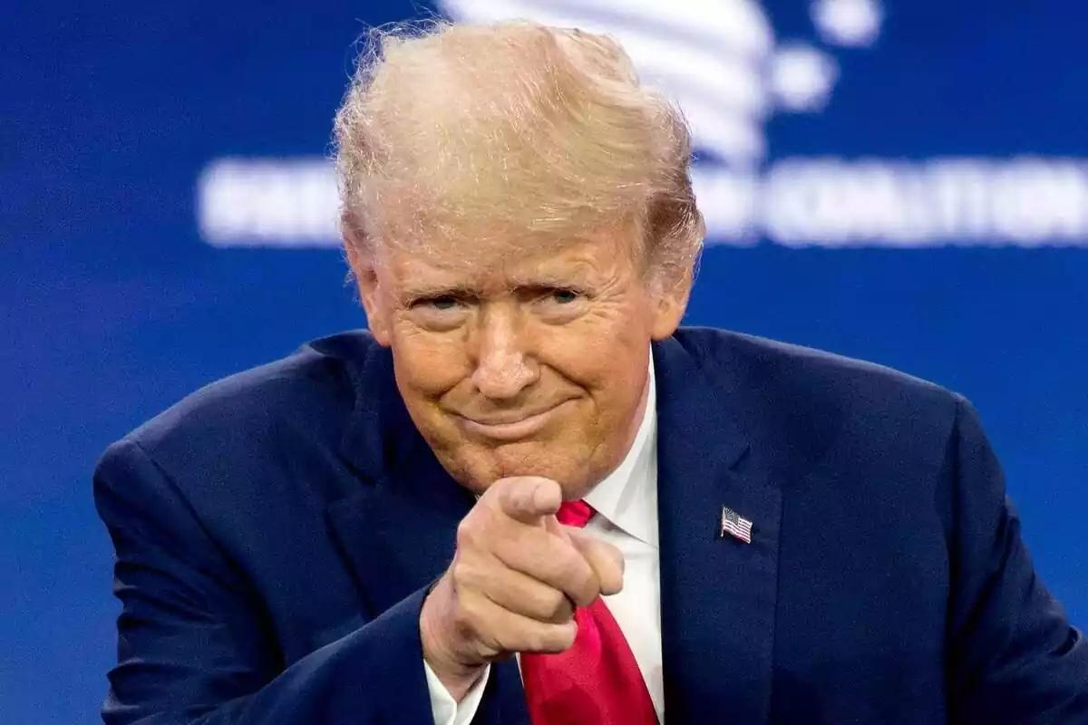 Trump quiere cambiar el nombre del golfo de México, por golfo de Estados Unidos. 