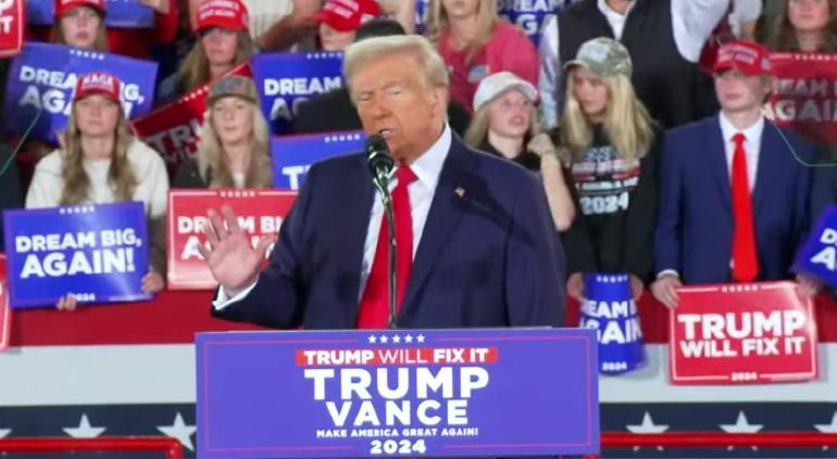 Trump amenaza a Claudia Sheinbaum con aumentar al 25% los aranceles
