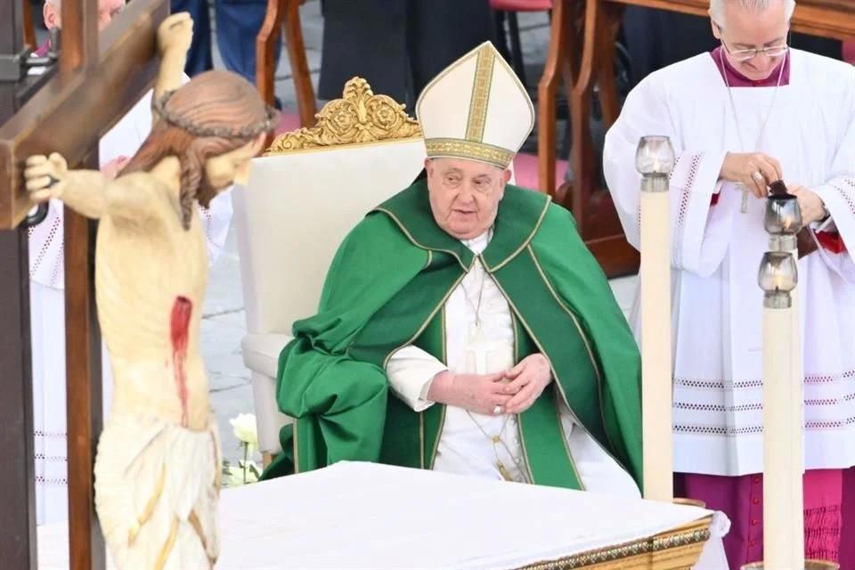 Papa Francisco en el hospital por un cuadro de bronquitis