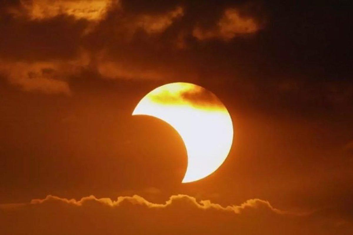 ¡Ahí viene el eclipse de sol en Aries!