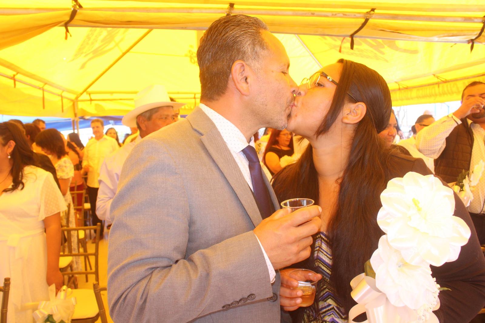 Matrimonios Colectivos en el DIF Municipal: Un Paso de Amor y Compromiso
