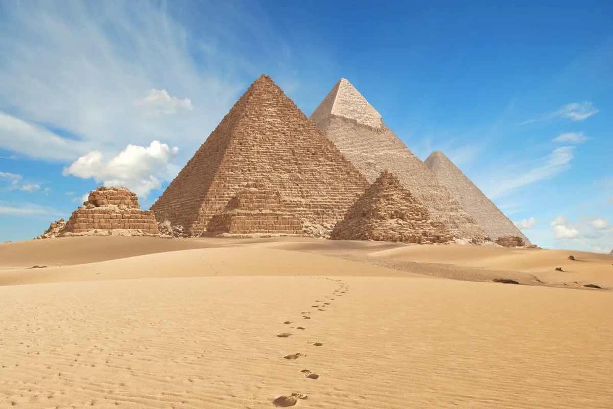 Descubrieron las Pirámides de Giza tienen estructuras subterráneas 