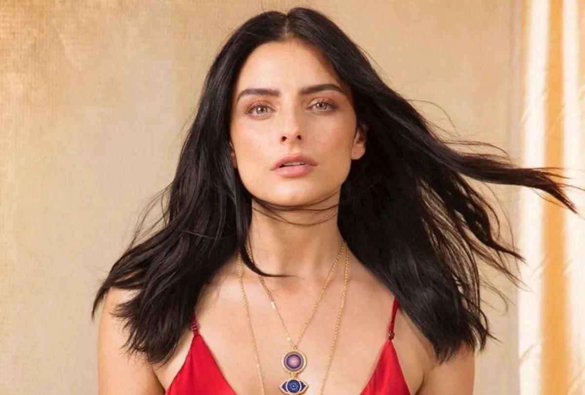 Fans critican a Aislinn Derbez por haber vivido una infancia aburrida