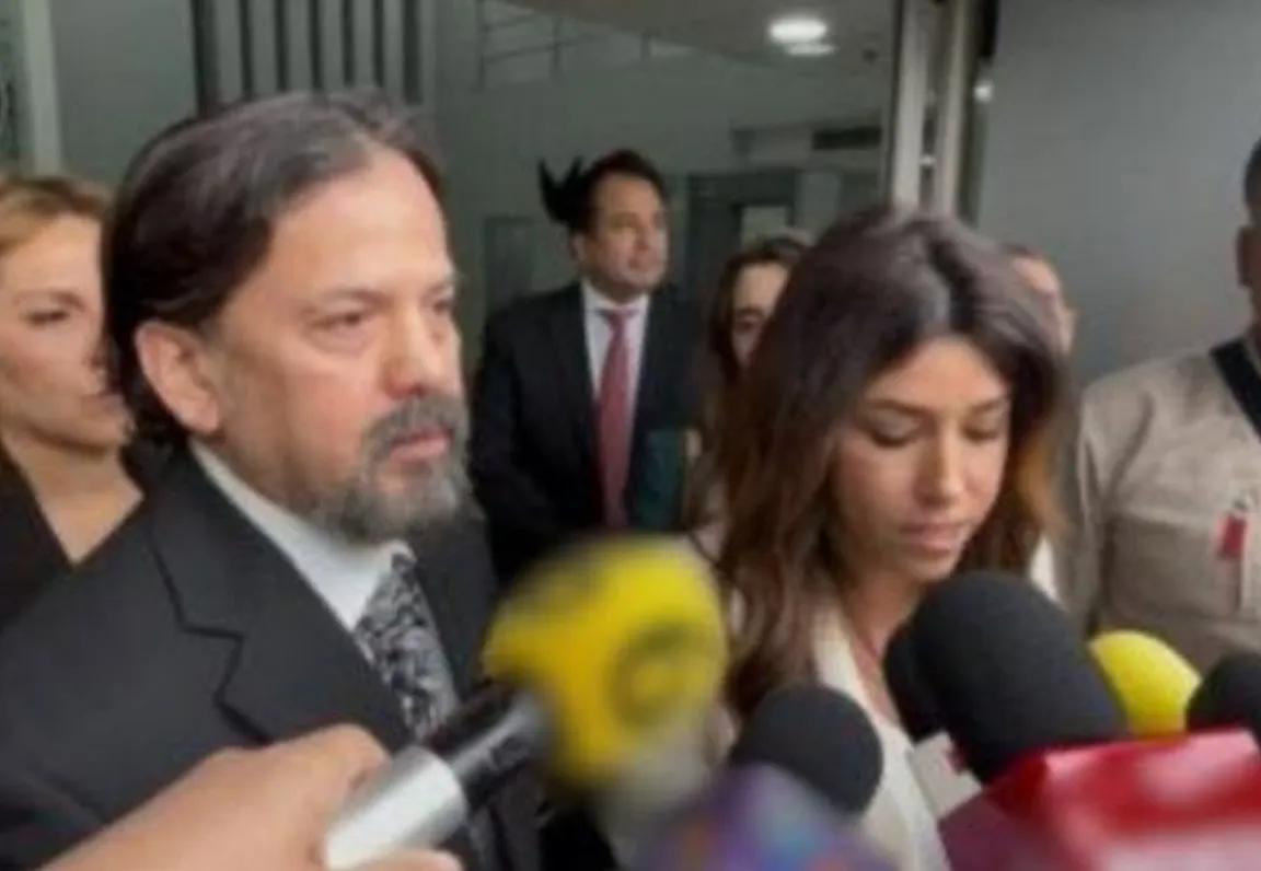 Cruz Martínez contrata a Camille Vazquez, la abogada de Johnny Depp